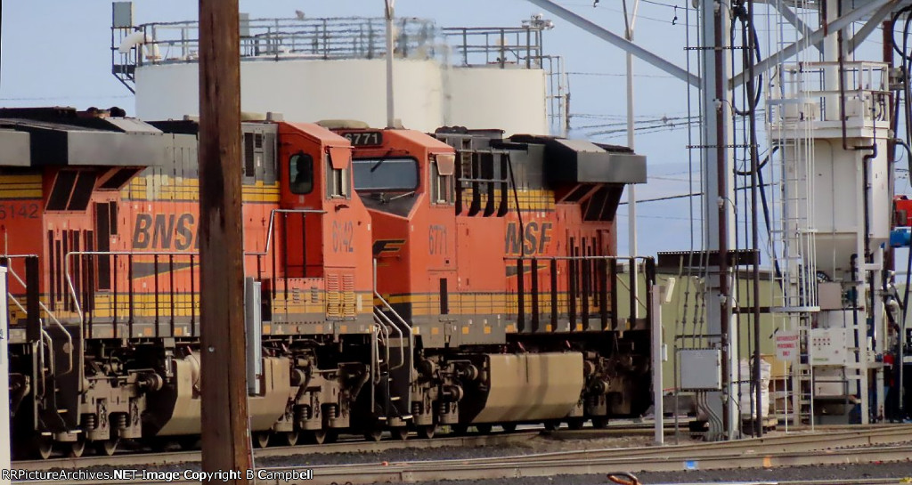 BNSF 6771-BNSF 6142